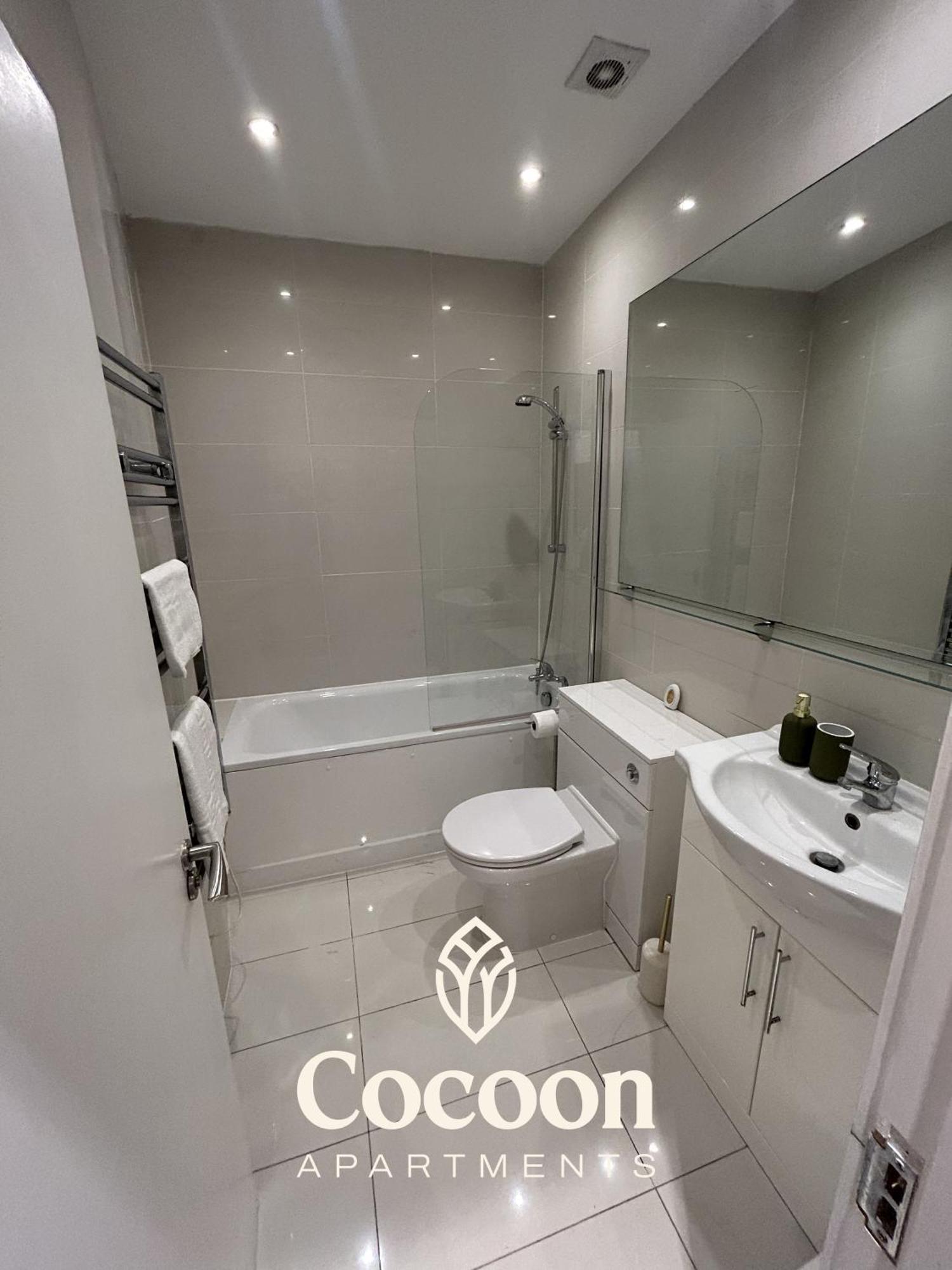 2 Bed Stylish Apartment, Vibrant Hoxton